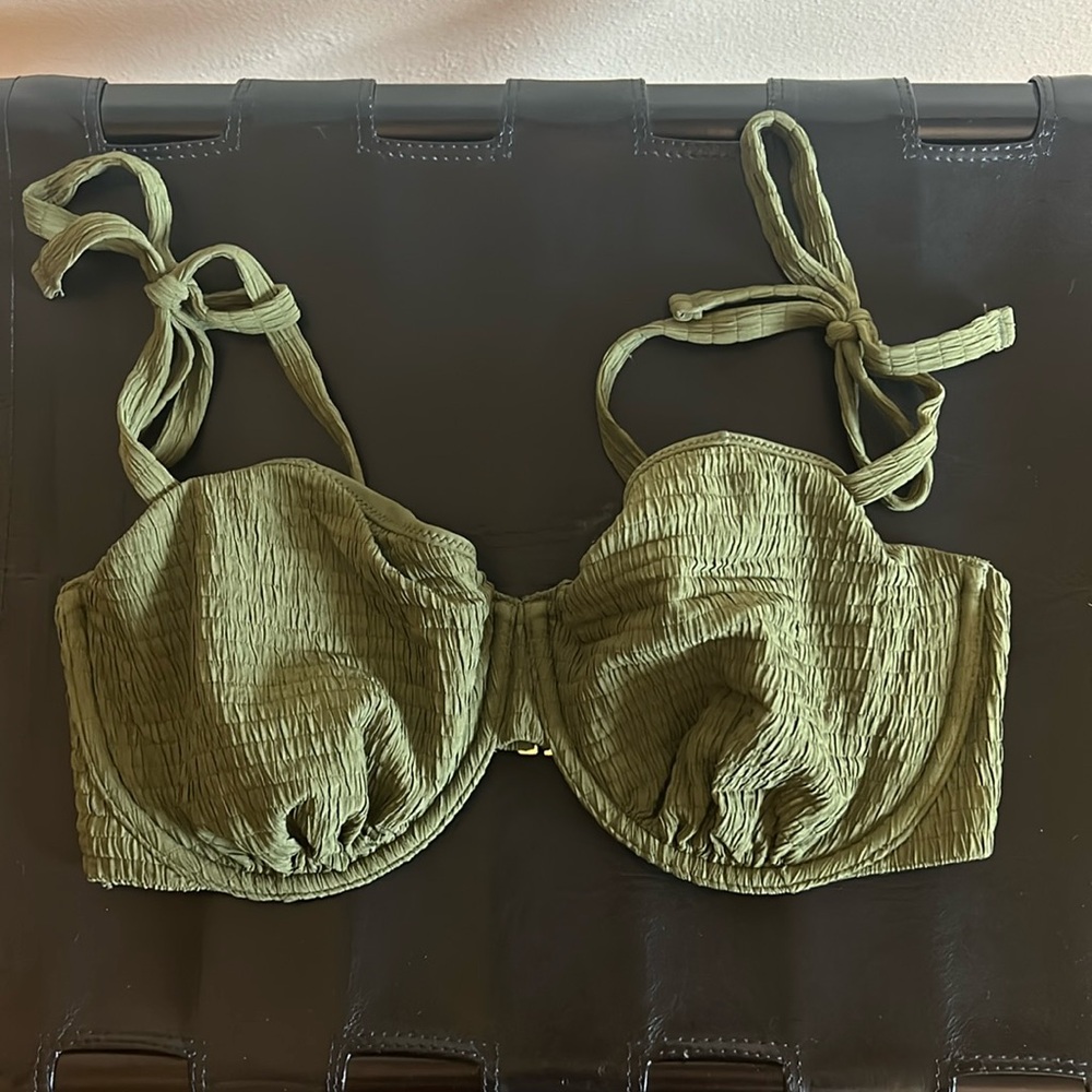 Abercrombie Curve Love Bikini Top